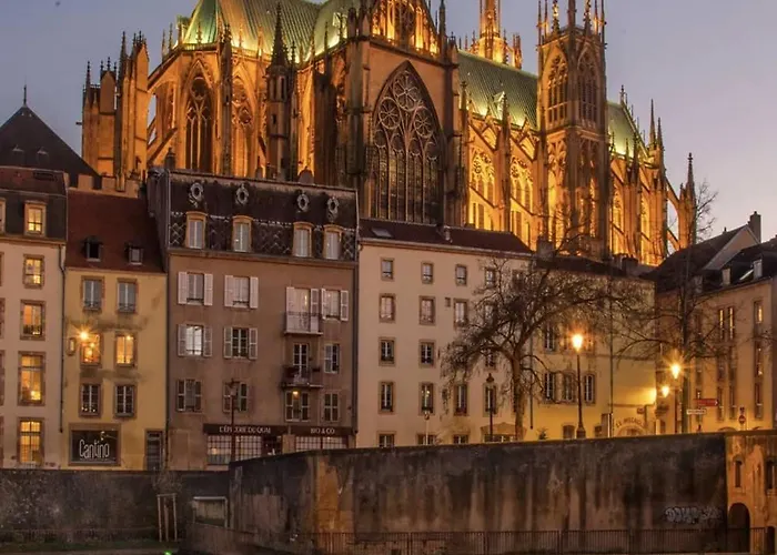 아파트 Lecathedrale : F2 Au Coeur De !